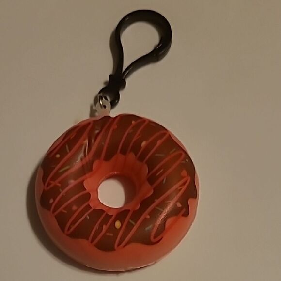 Donut Keychain /Bag Chsrm - Picture 1 of 3
